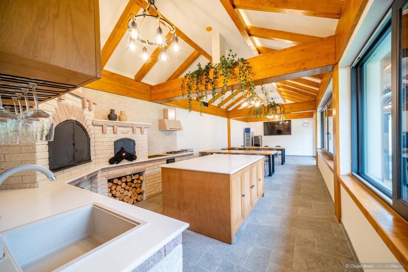 קאמפולונג מולדובנסק Anais Chalet מראה חיצוני תמונה